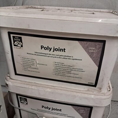 Poly joint - inborstelvoegsel