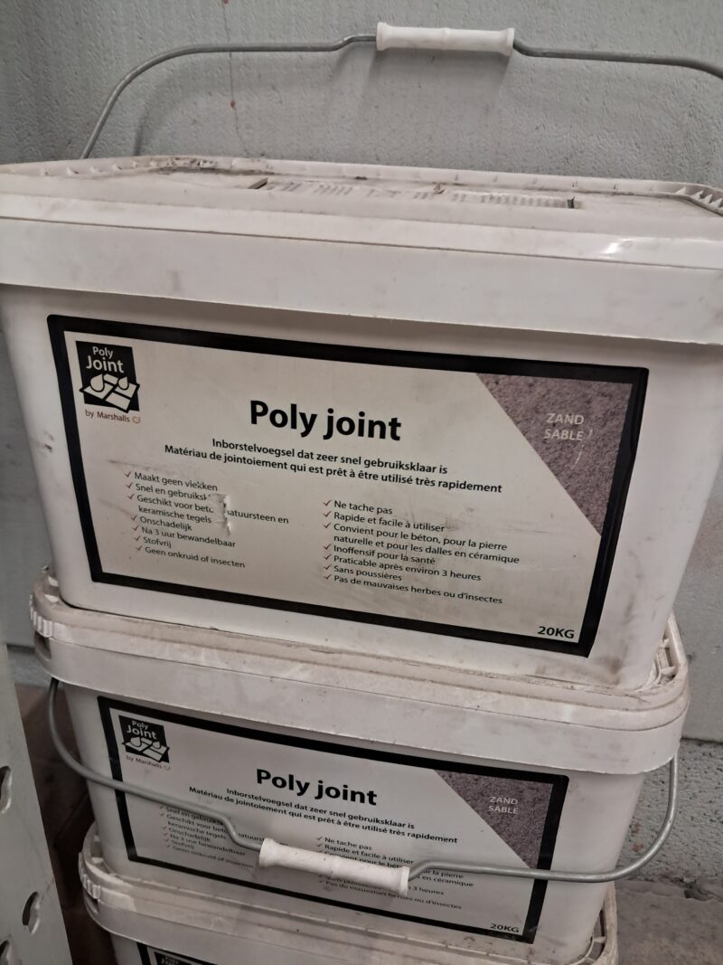 Poly joint - inborstelvoegsel